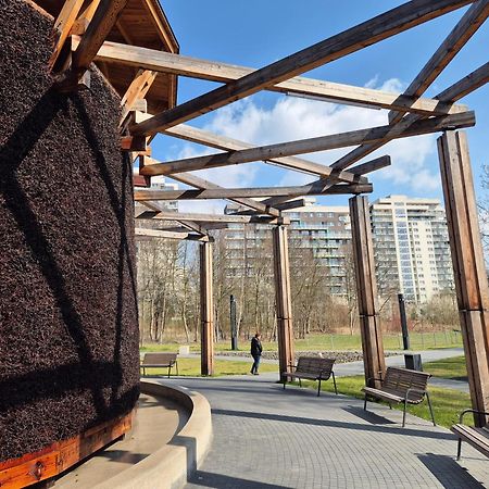 Apartament Wsrod 1000Cy Swiatel - Z Parkingiem W Hali Garazowej- Duzy Balkon Z Lezakami - Piekny Widok Noca Na Panorame Tysiaclecia Катовице Экстерьер фото