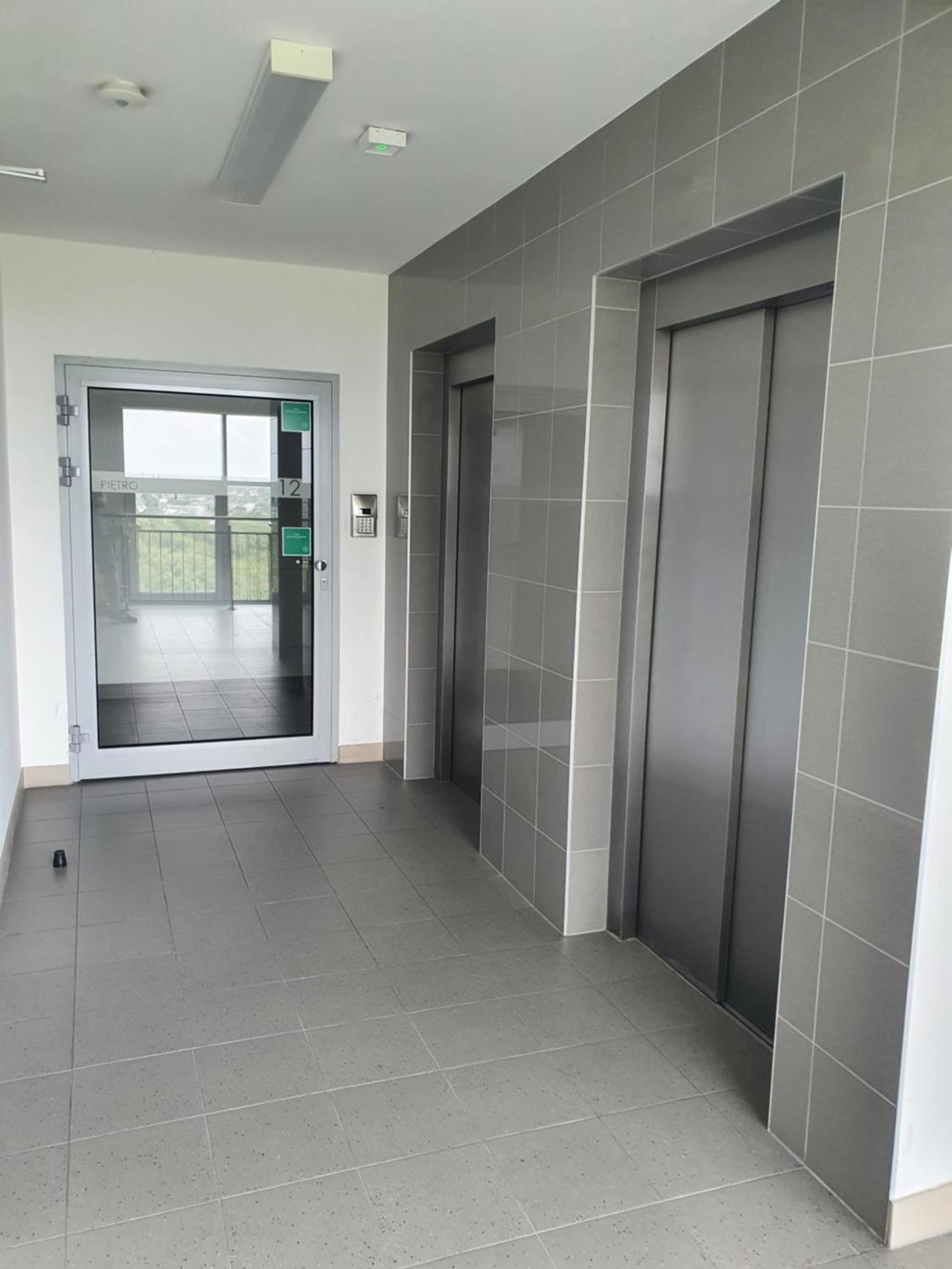 Apartament Wsrod 1000Cy Swiatel - Z Parkingiem W Hali Garazowej- Duzy Balkon Z Lezakami - Piekny Widok Noca Na Panorame Tysiaclecia Катовице Экстерьер фото